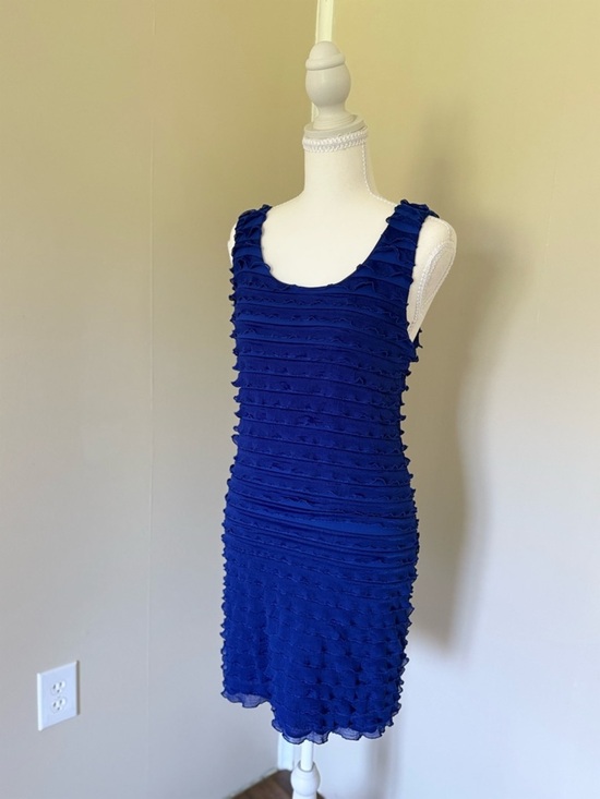 Forever 21 Dresses & Skirts - Forever 21 Textured Ruffle Royal Blue Mini Dress Size M 💙